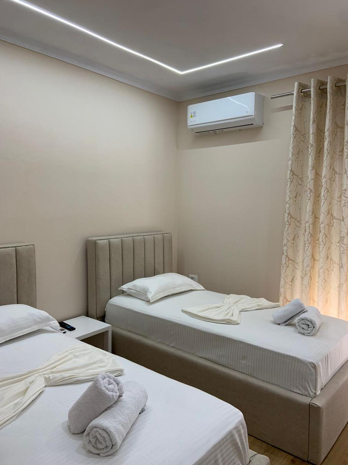 Vila Qyteza Korce Bagian luar foto